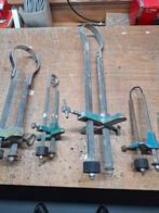 Tegelsnijders, Ophalen