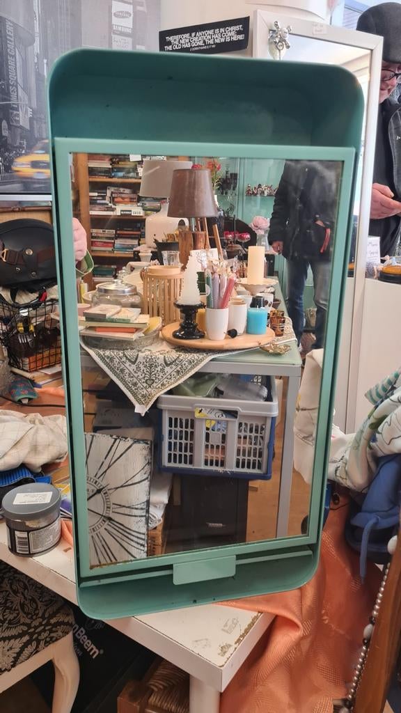 Mintgroene medicijnkast - 62cm hoog, Antiek en Kunst, Ophalen of Verzenden