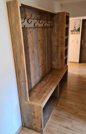 Steigerhouten kapstok gebruikt steigerhout douglas
 beschikbaar voor biedingen