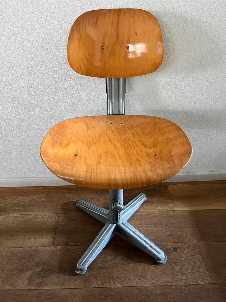 Prijsverlaging!Retro vintage jaren’60Brevet Industriëlestoel, Verzamelen, Retro, Huis en Inrichting, Ophalen
