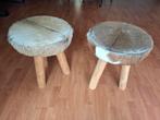 2 houten krukjes met geitenhuid zitting, Ophalen, Gebruikt, Hout