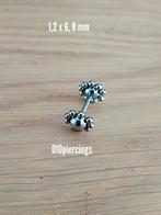 Nieuwe tragus, helix, oorpiercing. Bloemen., Ophalen of Verzenden, Zo goed als nieuw, Staal, Oor- of Traguspiercing