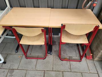 Kindertafels met stoeltjes beschikbaar voor biedingen