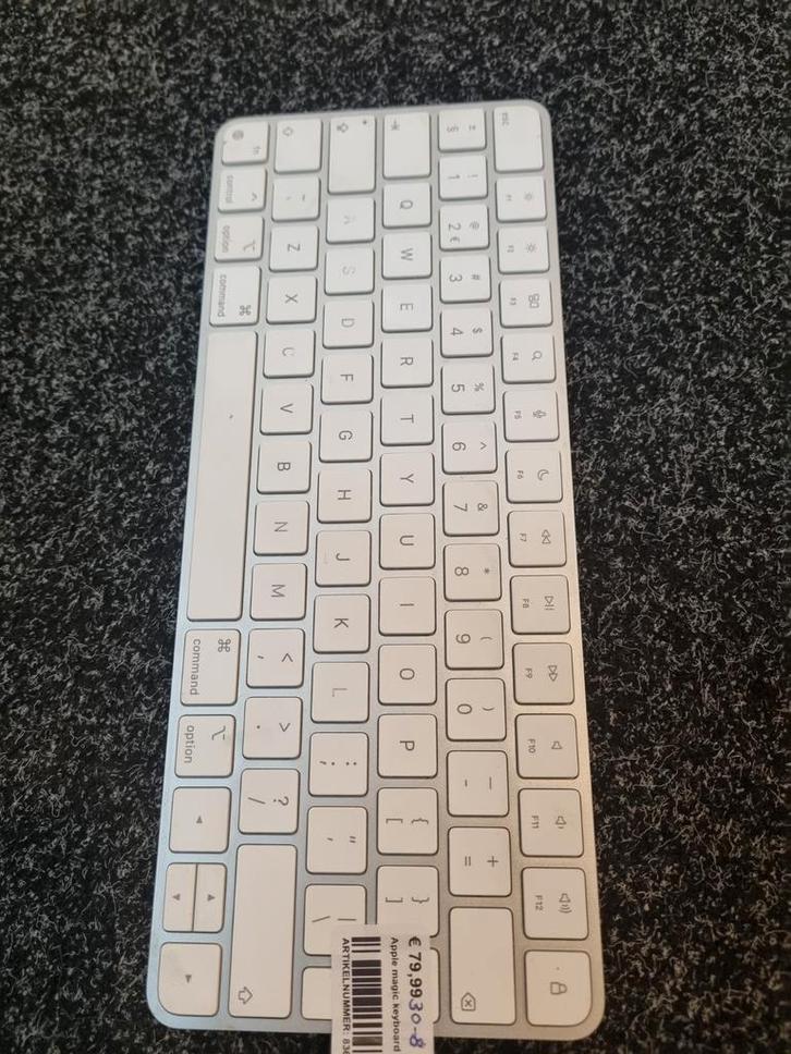 Apple Magic Keyboard A2450, Computers en Software, Toetsenborden, Zo goed als nieuw, Qwerty, Draadloos, Ophalen of Verzenden