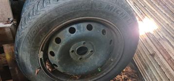 2x Winterband Michelin 195/60R15 met velg en 2 losse banden  beschikbaar voor biedingen