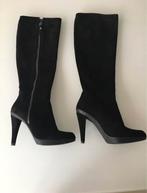 Stuart Weitzman suede boots, Kleding | Dames, Schoenen, Ophalen of Verzenden, Zo goed als nieuw, Zwart