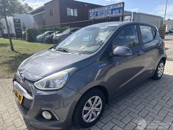 Hyundai i10 i 10 i-MOTION AIRCO CLIMAT BOUWJAAR 2013 97000 K beschikbaar voor biedingen