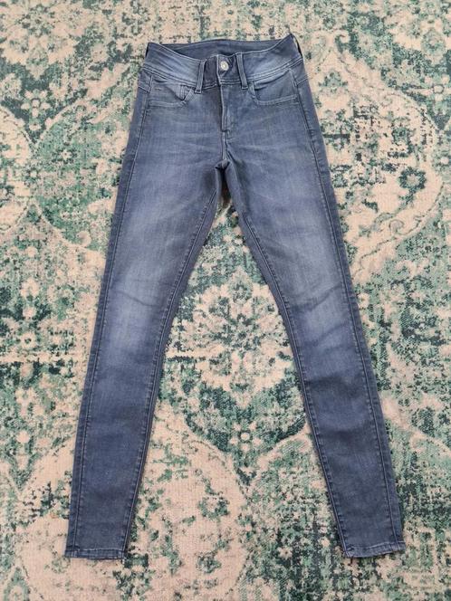 G-star raw lynn D-mid super skinny W28 L32 WMN Tulsi2832, Kleding | Dames, Spijkerbroeken en Jeans, Zo goed als nieuw, W28 - W29 (confectie 36)