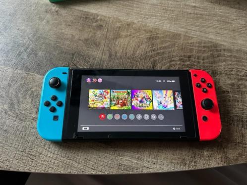 Nintendo switch met veel accessoires, Spelcomputers en Games, Spelcomputers | Nintendo Switch, Switch Original, Ophalen