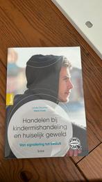 Handelen bij kindermishandeling en huiselijk geweld, Ophalen of Verzenden, Zo goed als nieuw, Linda Douma; Medi Hoes, Nederlands