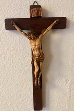 Kruisbeeld Jezus aan het kruis, Verzamelen, Ophalen of Verzenden, Zo goed als nieuw, Beeld(je)