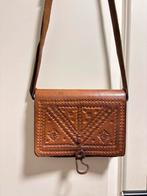 Vintage Brown Leather Crossbody Bag, Ophalen of Verzenden, Zo goed als nieuw, Bruin, Schoudertasje
