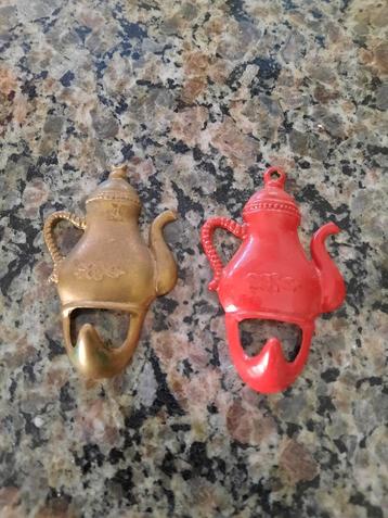 Vintage Theepot Kapstok Haakjes - Set van 2 beschikbaar voor biedingen