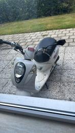 Nette sym mio 50, Fietsen en Brommers, Scooters | SYM, Mio, Maximaal 45 km/u, Ophalen of Verzenden, Zo goed als nieuw