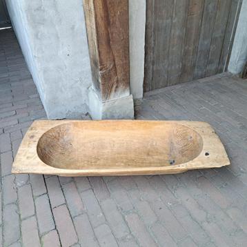 Oude brocante houten trog voederbak deegbak *Etage3* beschikbaar voor biedingen