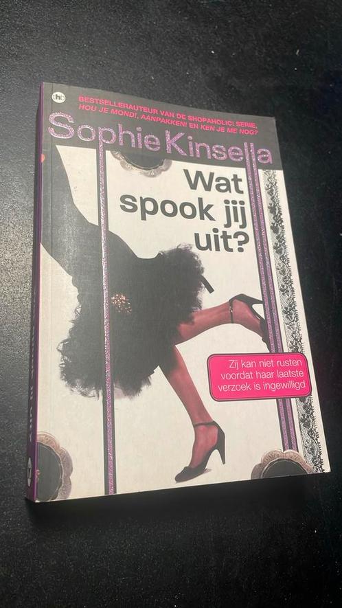 Sophie Kinsella - Wat spook jij uit?, Boeken, Literatuur, Zo goed als nieuw, Nederland, Ophalen of Verzenden