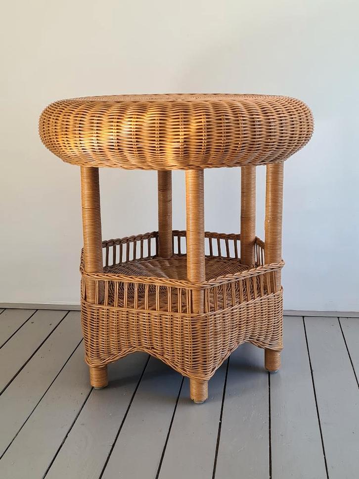 leuke rotan tafel boho bohemian, Huis en Inrichting, Tafels | Bijzettafels, Zo goed als nieuw, Rond, 45 tot 60 cm, Minder dan 55 cm