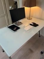 Glazen Ikea bureau, Huis en Inrichting, Bureaus, Ophalen, In hoogte verstelbaar, Zo goed als nieuw