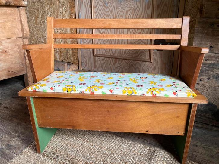 Lief Vintage retro jaren’60 kinderbankje klepbankje, Kinderen en Baby's, Kinderkamer | Tafels en Stoelen, Gebruikt, Stoel(en)