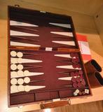 Backgammon in koffer, Hobby en Vrije tijd, Gezelschapsspellen | Bordspellen, Een of twee spelers, Ophalen of Verzenden, Gebruikt