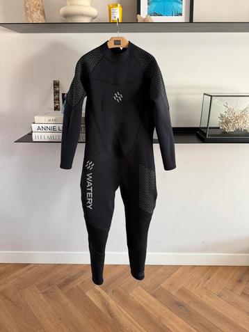 Watery wetsuit - 1 week oud - nieuw! Maat XL beschikbaar voor biedingen