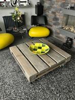 Zware industriele salontafel (is geen pallet), Huis en Inrichting, Tafels | Salontafels, Ophalen, Vierkant, Zo goed als nieuw