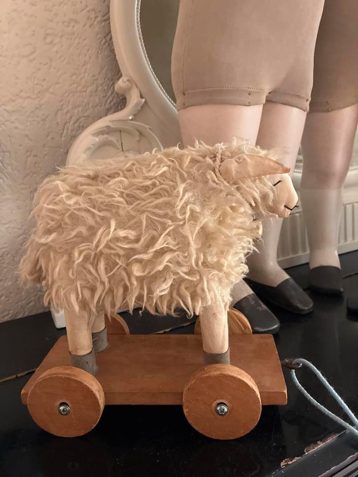 Oud trek speelgoed schaap, Antiek en Kunst, Antiek | Speelgoed, Ophalen of Verzenden