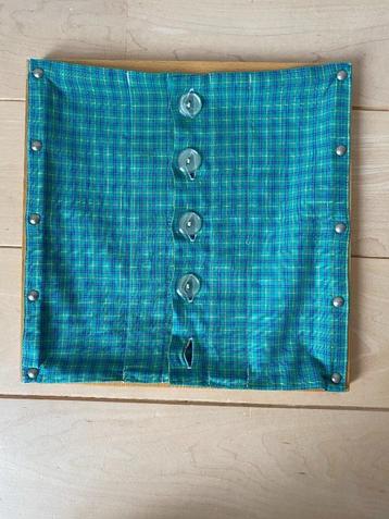 Nienhuis Montessori aankleedrek beschikbaar voor biedingen