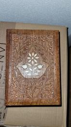 Houten sigarettendoos houtsnijwerk, Ophalen of Verzenden, Zo goed als nieuw, Tabaksdoos of Verpakking