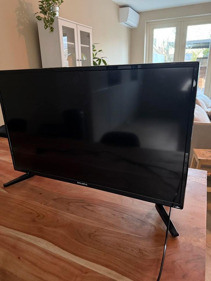 Salora 32” HD Led TV, Audio, Tv en Foto, Televisies, Zo goed als nieuw, Overige merken, 50 Hz, Ophalen