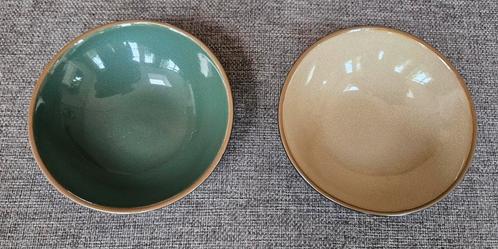 2 Schattige Schaaltjes - Groen & Beige, Antiek en Kunst, Antiek | Schalen, Ophalen of Verzenden