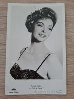 Ansichtkaart filmster Nadja Tiller, Ophalen of Verzenden, 1940 tot 1960, Sterren en Beroemdheden