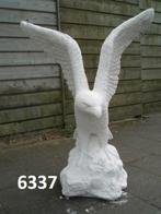 Adelaar ( 6337 ), Tuin en Terras, Tuinbeelden, Ophalen, Nieuw, Beton, Mensenbeeld