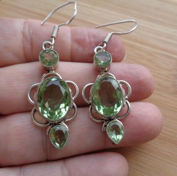 zilveren sierlijke oorbellen met groen stenen [049] beschikbaar voor biedingen
