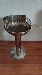 Goed onderhouden barbecue met schoon rooster, Tuin en Terras, Houtskoolbarbecues, Ophalen, Zo goed als nieuw