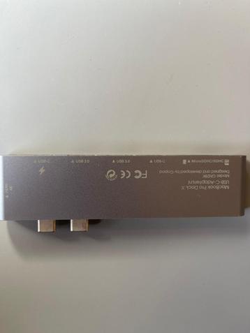 Macbook Pro Dock (HDMI, 1x Thunderbolt, 3x USBc, 1x MicroSD) beschikbaar voor biedingen