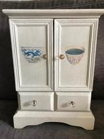 Vintage / Antiek Uniek Klein Houten Kastje., Huis en Inrichting, Overige materialen, Minder dan 50 cm, Gebruikt, Ophalen of Verzenden