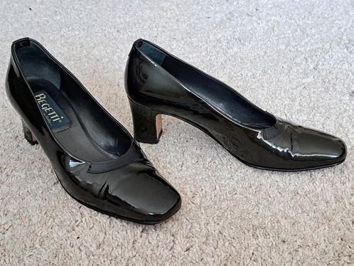 Chique pumps van Begetti, lakleer (maat 40), Kleding | Dames, Schoenen, Zo goed als nieuw, Pumps, Zwart, Ophalen of Verzenden