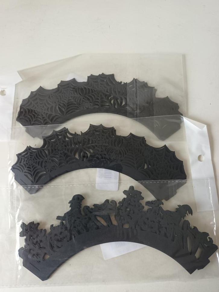 nieuw 3 pakjes cupcake wrappers Halloween (36 stuks), Hobby en Vrije tijd, Taarten en Cupcakes maken, Nieuw, Serveervorm, Cupcakes