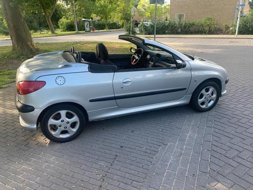 Peugeot cabrio 206 1.6 16V CC 2003 Grijs  €990,-, Auto's, Peugeot, Particulier, Benzine, D, Cabriolet, Handgeschakeld, Geïmporteerd