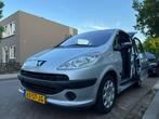Peugeot 1007 1.6 16V automatic gearbox DSG 5, 15 km/l, Electronic Stability Program (ESP), 4 cilinders, 4 stoelen