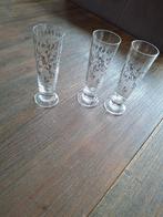 Set van 4 feestelijke likeurglaasjes. 12 cm hoog, Huis en Inrichting, Glas of Glazen, Ophalen of Verzenden, Overige stijlen, Glas