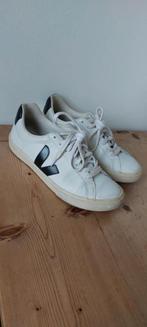 Veja witte sneakers mt 37, Kleding | Dames, Schoenen, Zo goed als nieuw, Ophalen