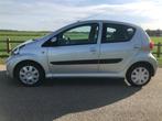Toyota Aygo 1.0 12V Vvt-i 5DRS MMT 2007 Grijs, 4 cilinders, 4 stoelen, 68 pk, Origineel Nederlands