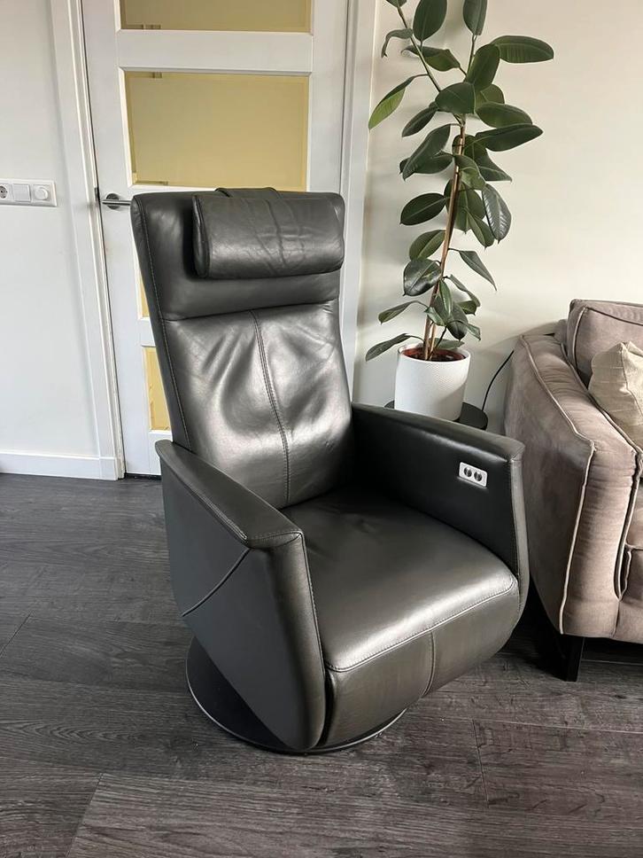 Prominent Elektrische Relaxfauteuil Grijs Leer L Vol Optie, Huis en Inrichting, Fauteuils, Zo goed als nieuw, Leer, Minder dan 50 cm