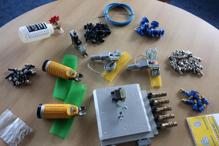 Partij pneumatiek spul, Doe-het-zelf en Verbouw, Gereedschap | Machine-onderdelen en Toebehoren, Nieuw, Ophalen of Verzenden