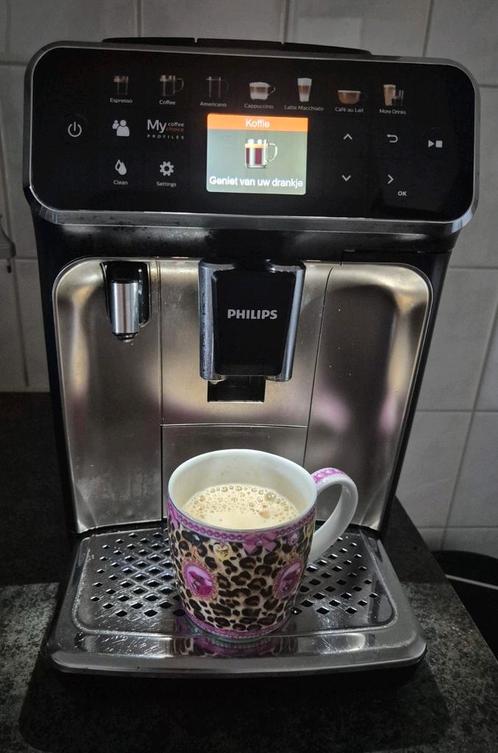 Philips 5400 series LatteGo volautomatische koffiemachine, Witgoed en Apparatuur, Koffiezetapparaten, Gebruikt, Gemalen koffie