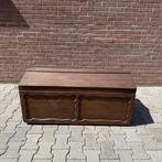 Antieke houten kist van bakkers bakfiets, Ophalen