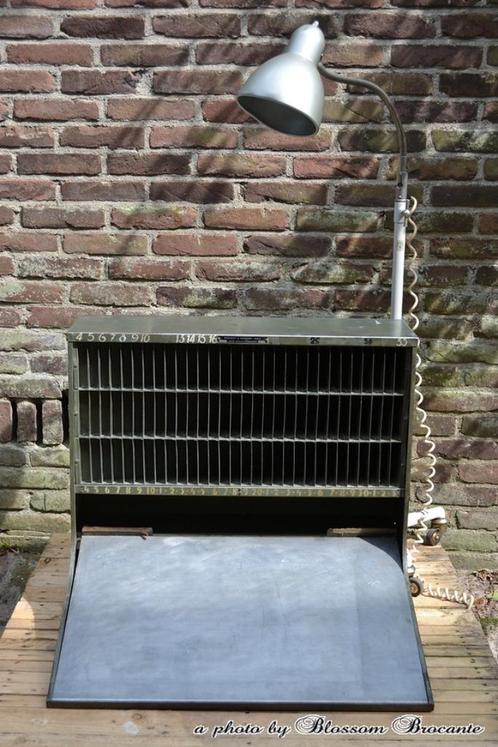 Unieke kast, industrieel, Frans BLOSSOM BROCANTE, Antiek en Kunst, Antiek | Meubels | Kasten, Ophalen of Verzenden