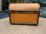 Chinese kist riet met hout handgeschilderd uniek chinees, Huis en Inrichting, Gebruikt, Ophalen of Verzenden, https://verburgtvintage.nl/#contact